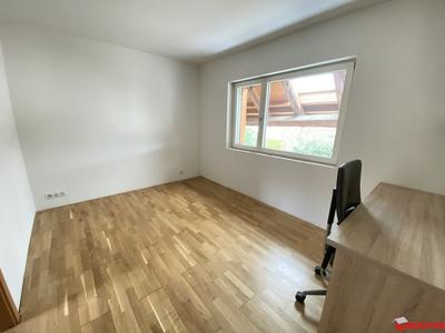 Maison - 183 m² - 8 pièces