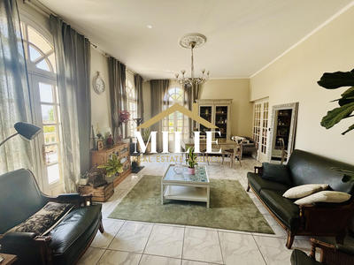 Villa - 350 m² - 10 pièces