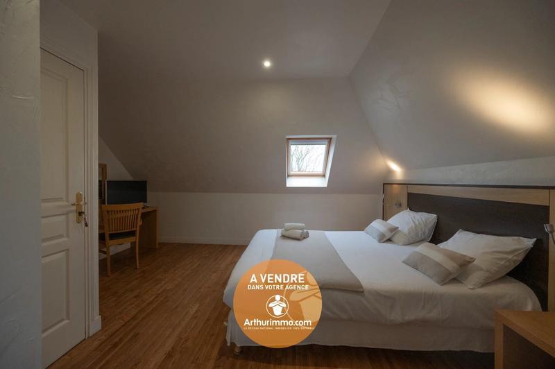 Maison - 200 m² - 7 pièces