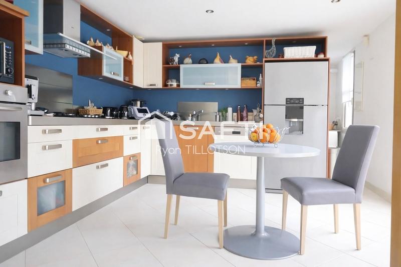 Maison - 158 m² - 5 pièces