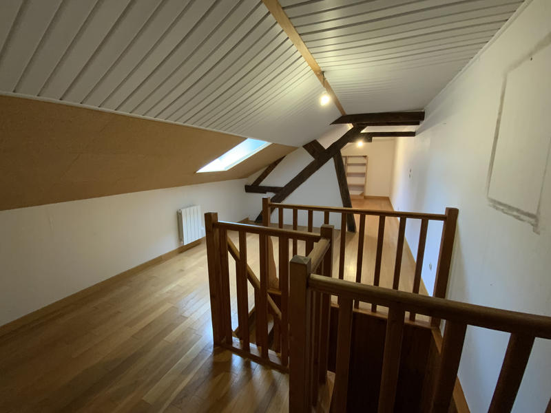 Appartement - 96 m² - 5 pièces