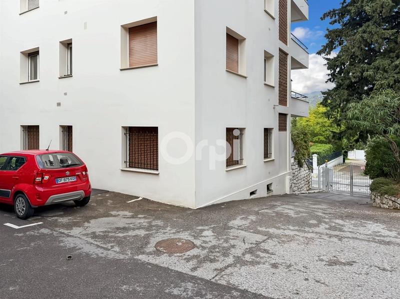 Appartement - 138 m² - 5 pièces