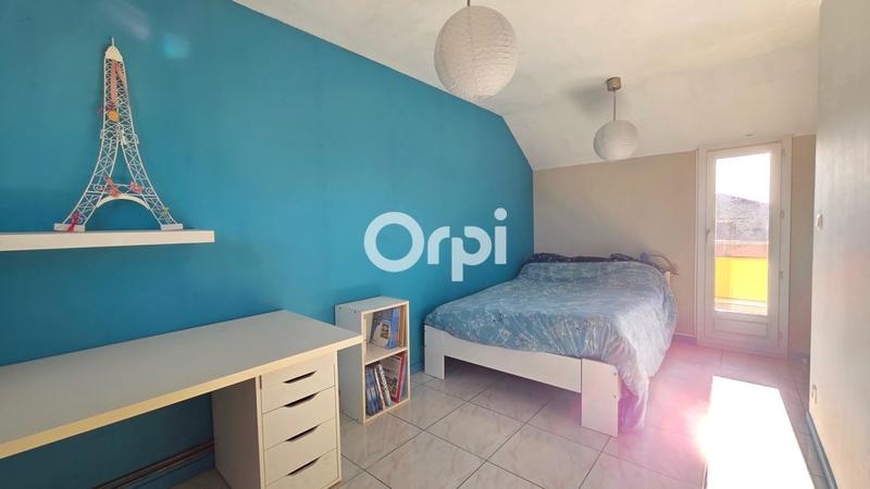 Maison - 227 m² - 7 pièces