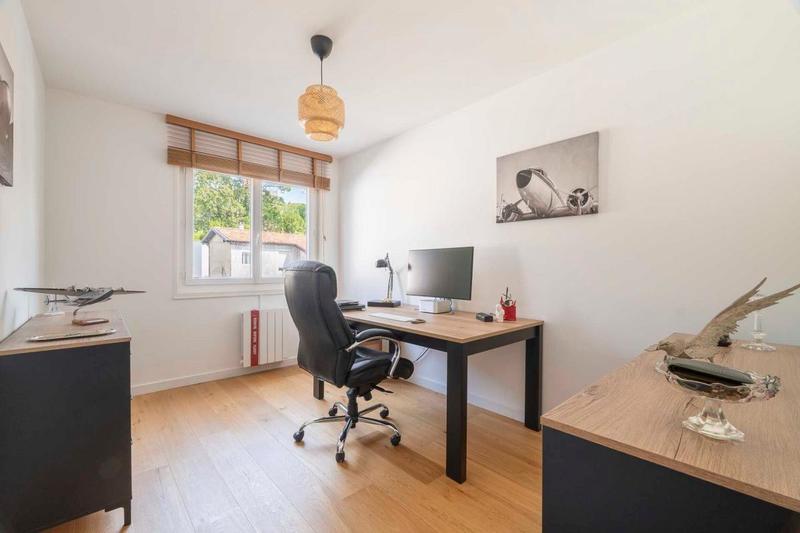 Appartement - 80 m² - 4 pièces