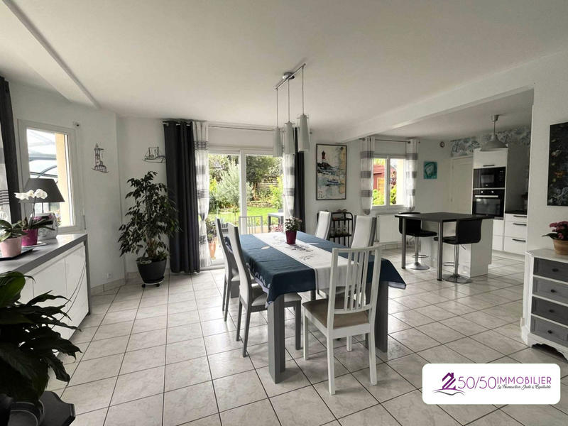 Maison - 121 m² - 5 pièces