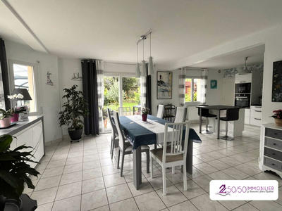 Maison - 121 m² - 5 pièces