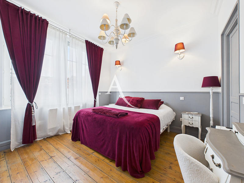 Maison - 162 m² - 7 pièces