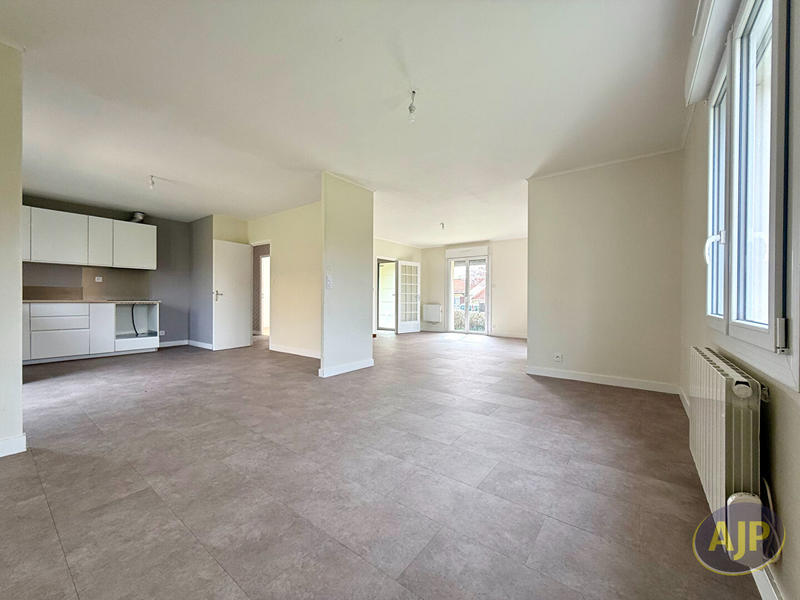 Maison - 106 m² - 5 pièces