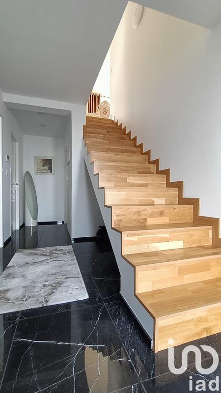 Maison - 110 m² - 4 pièces