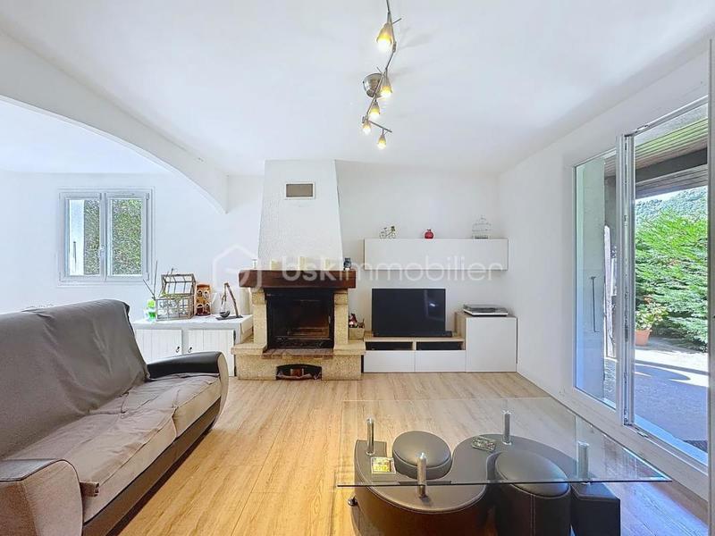 Maison - 94 m² - 5 pièces