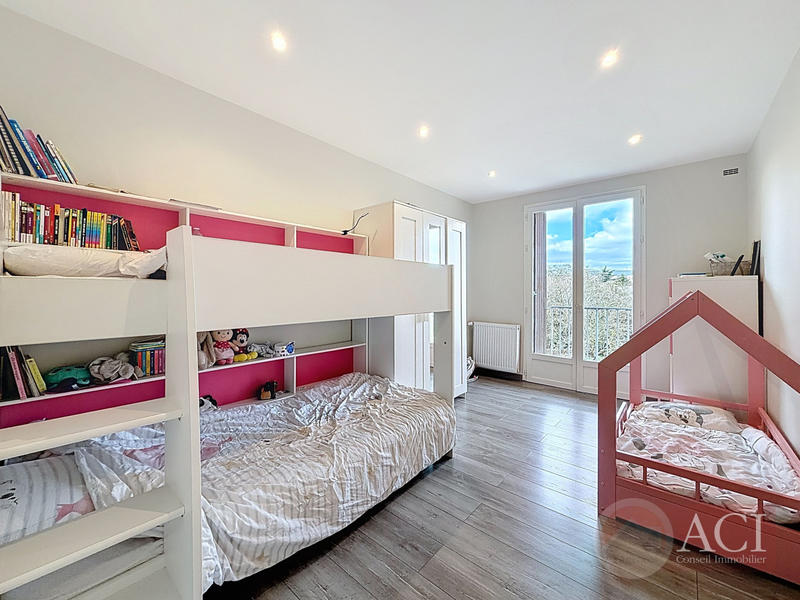 Maison - 97 m² - 5 pièces