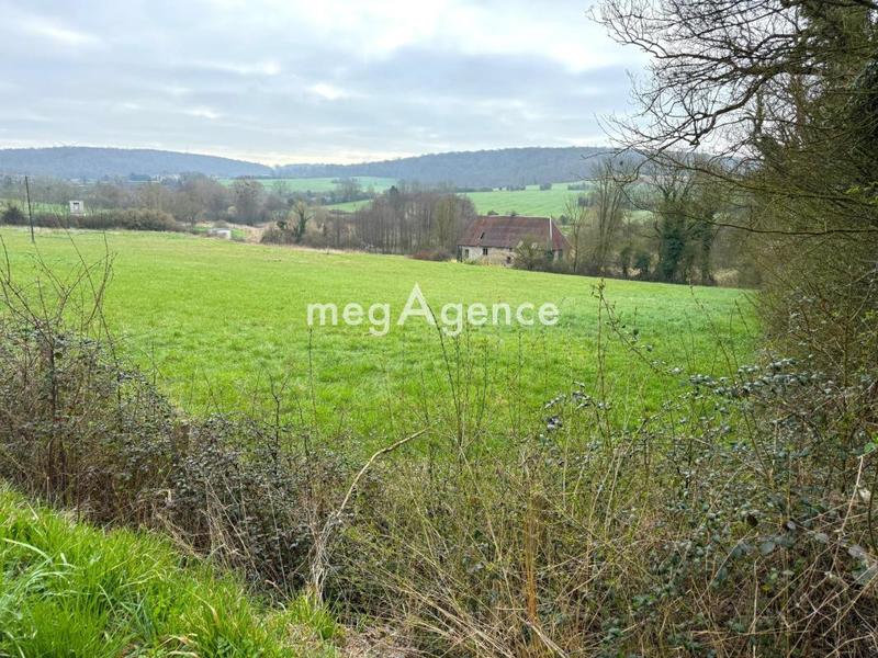 Terrain constructible - 1 672 m²