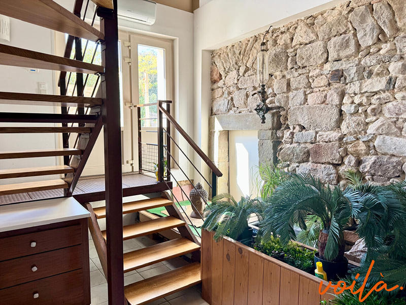 Maison - 313 m² - 8 pièces