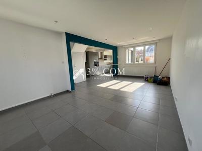 Maison - 77 m² - 4 pièces