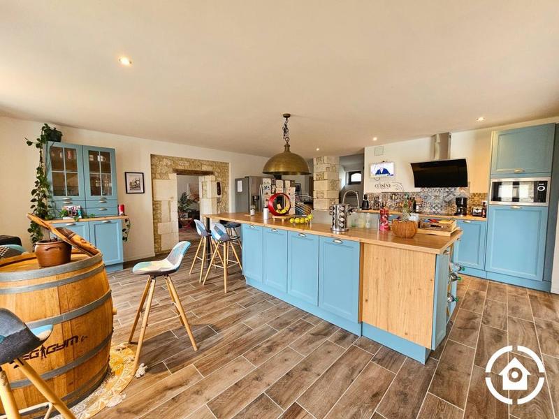 Maison ancienne - 498 m² - 11 pièces