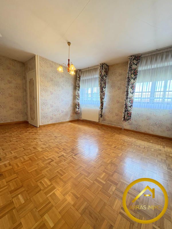 Maison - 128 m² - 7 pièces