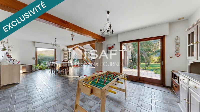 Maison - 196 m² - 7 pièces