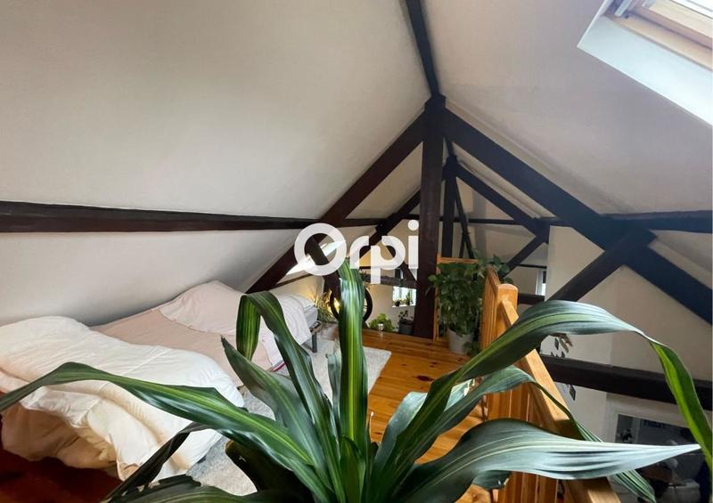 Loft - 98 m² - 3 pièces