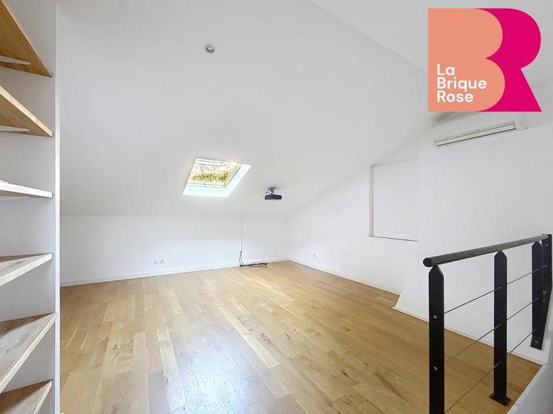 Maison - 180 m² - 8 pièces