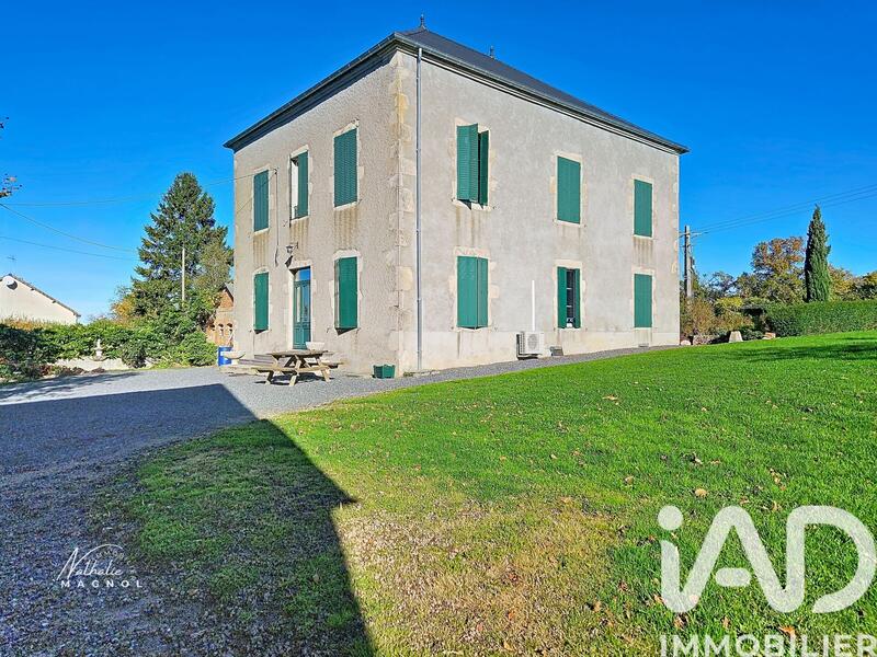 Maison - 197 m² - 8 pièces