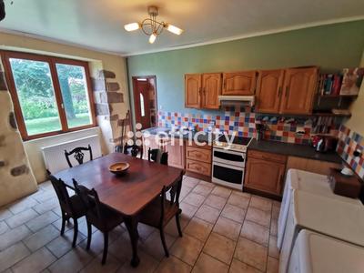 Maison en pierre - 111 m² - 4 pièces