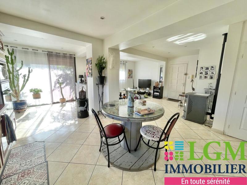 Maison - 138 m² - 5 pièces