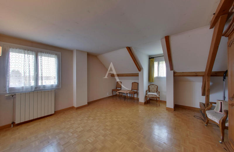 Maison - 122 m² - 5 pièces