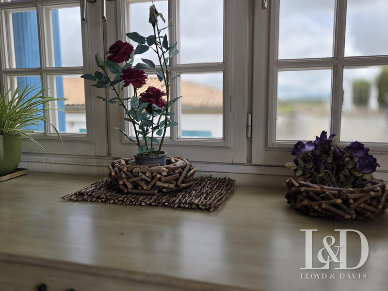 Maison - 230 m² - 8 pièces