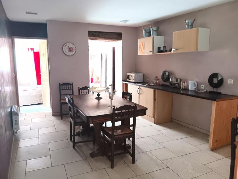 Maison - 250 m² - 11 pièces