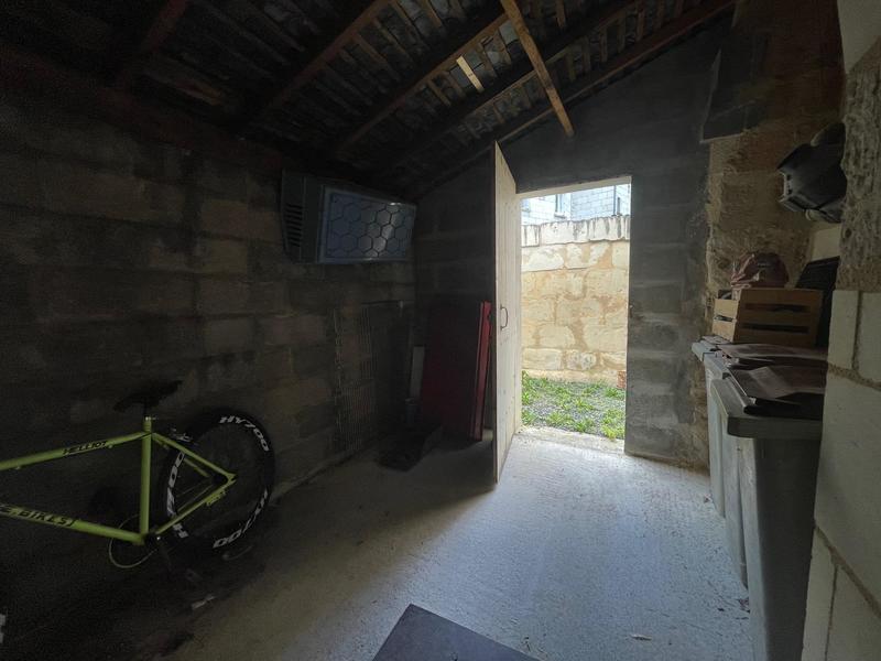 Immeuble - 88 m² - 6 pièces