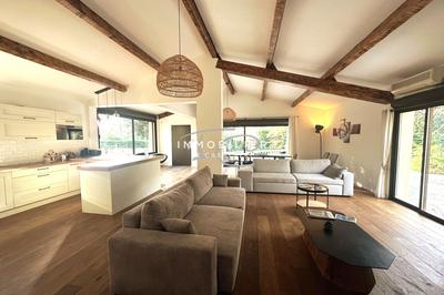 Maison - 159 m² - 5 pièces