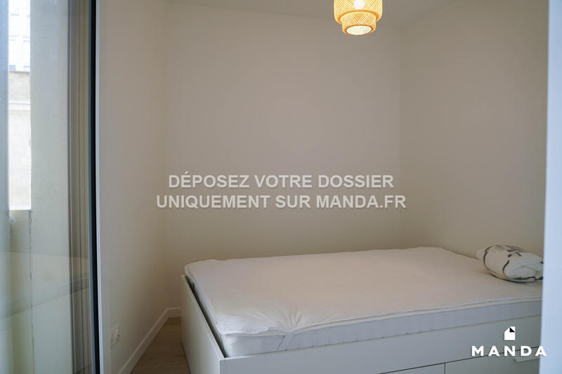 Chambre - 12 m² - 5 pièces