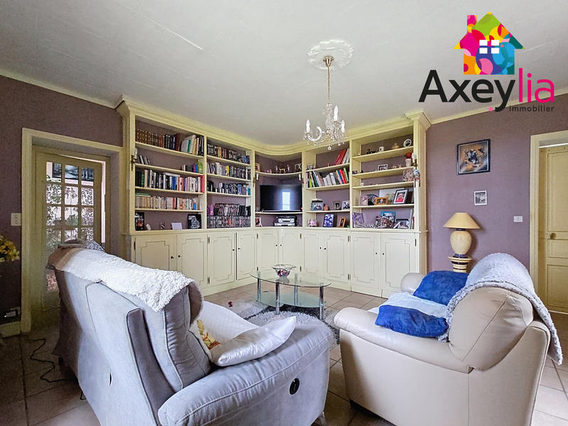 Propriété - 409 m² - 10 pièces