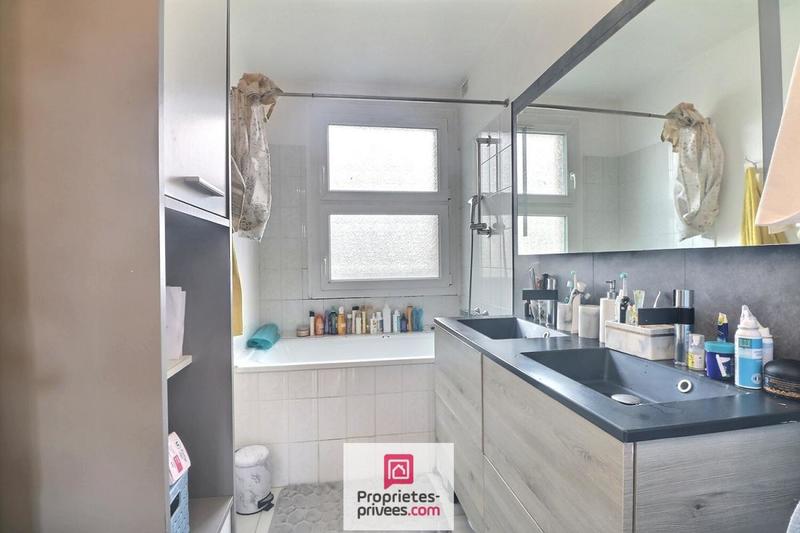 Appartement - 80 m² - 4 pièces