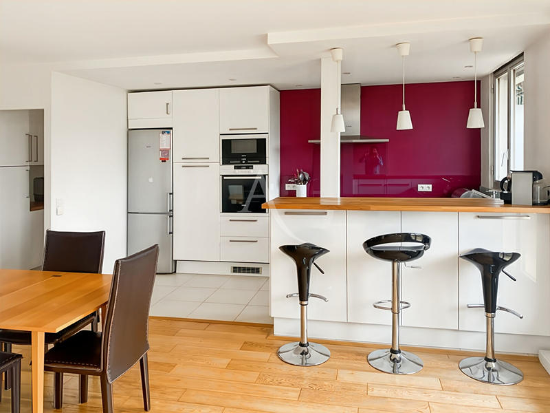 Appartement - 105 m² - 4 pièces