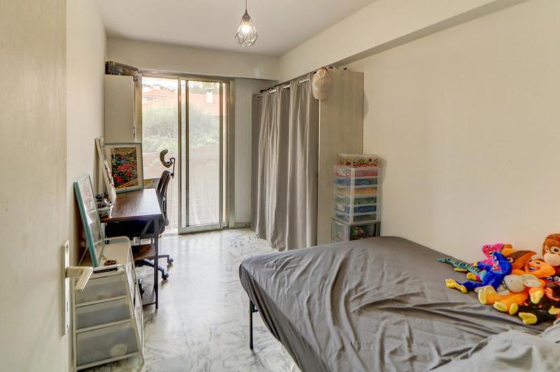 Appartement - 100 m² - 5 pièces