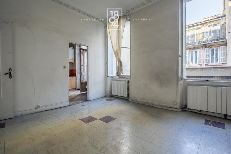 Appartement - 82 m² - 3 pièces
