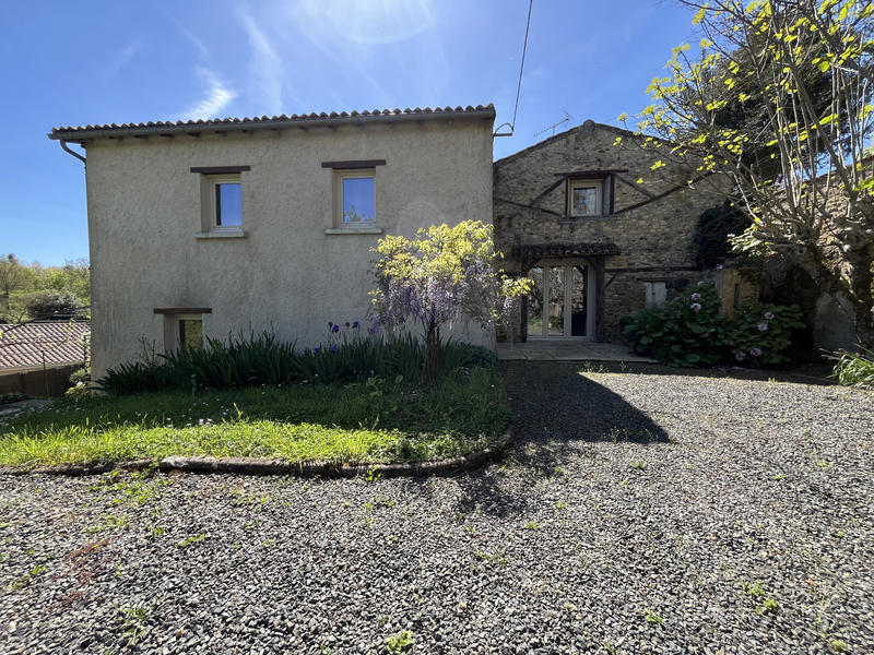 Maison - 172 m² - 8 pièces