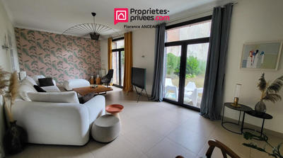 Maison - 326 m² - 8 pièces