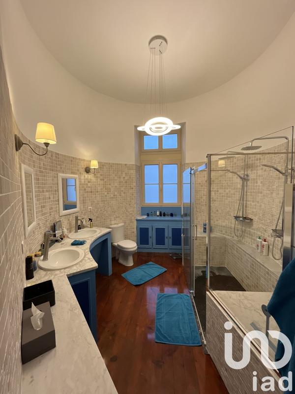 Château - 852 m² - 11 pièces