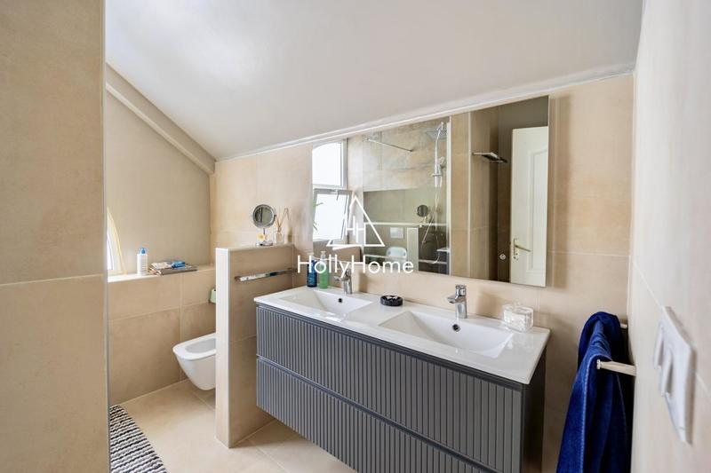 Maison ancienne - 172 m² - 6 pièces