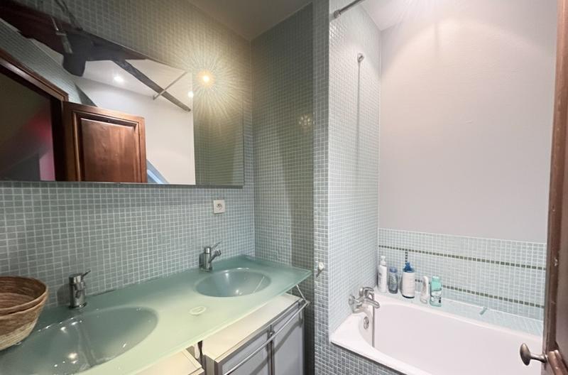 Appartement - 95 m² - 5 pièces