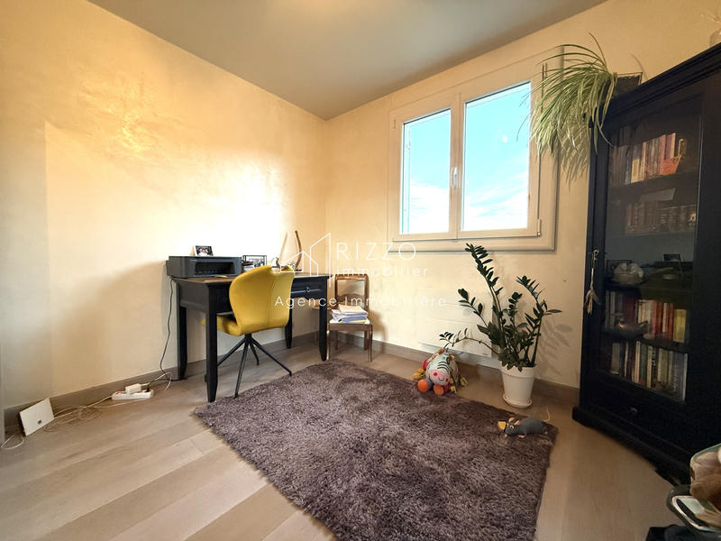 Appartement - 83 m² - 4 pièces
