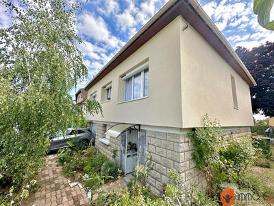 Maison - 96 m² - 5 pièces