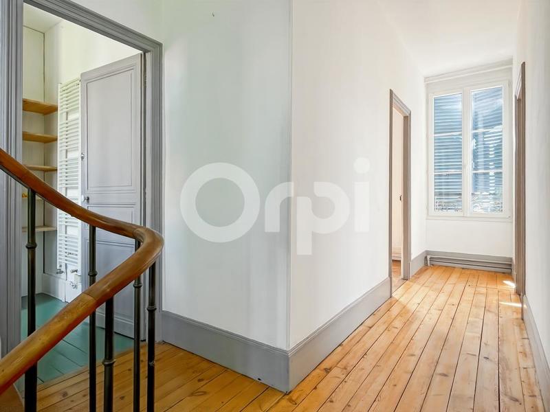 Maison de ville - 164 m² - 8 pièces