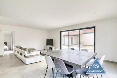 Maison - 122 m² - 5 pièces