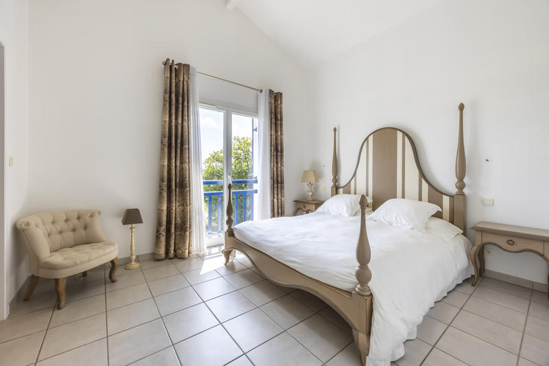 Villa - 200 m² - 5 pièces