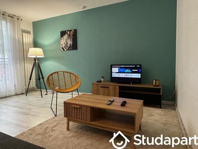 Chambre - 9 m² - 1 pièce