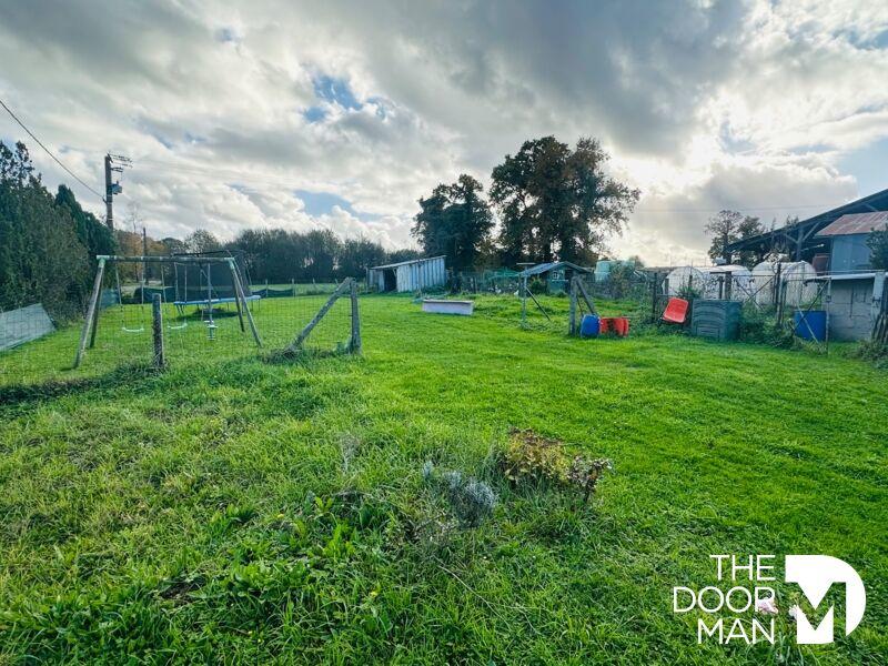 Maison - 270 m² - 7 pièces