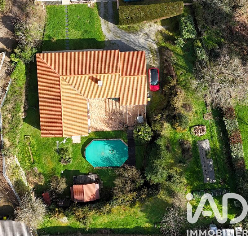 Maison - 104 m² - 4 pièces